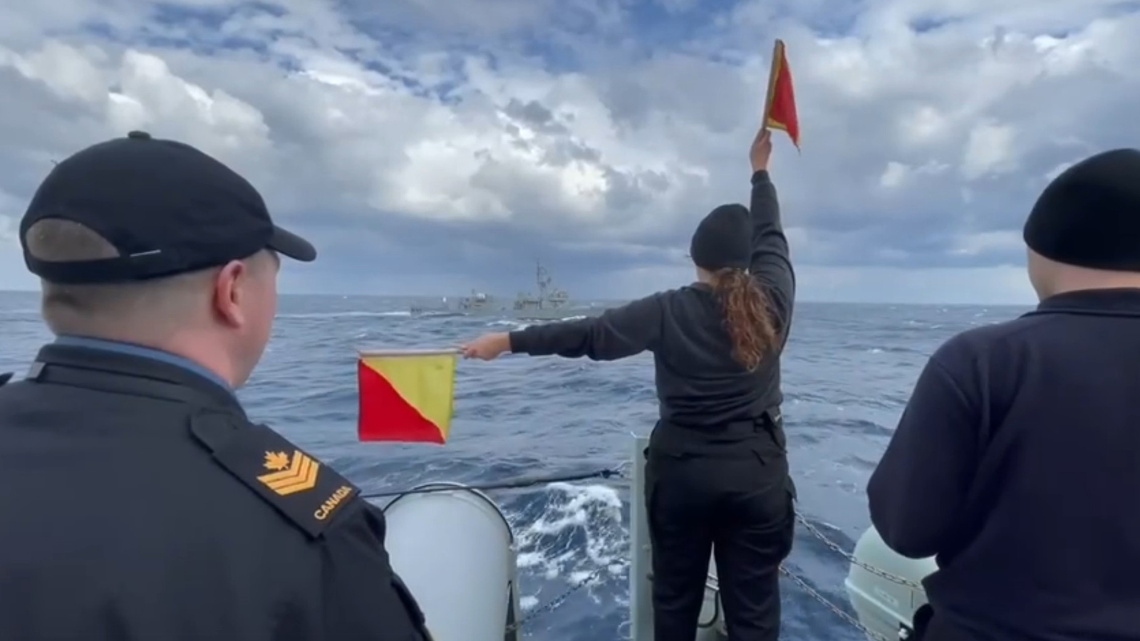 Slide - Naval communicators aboard HMCS Winnipeg
